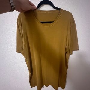 Lulu Lemon Men’s T-shirt - Large